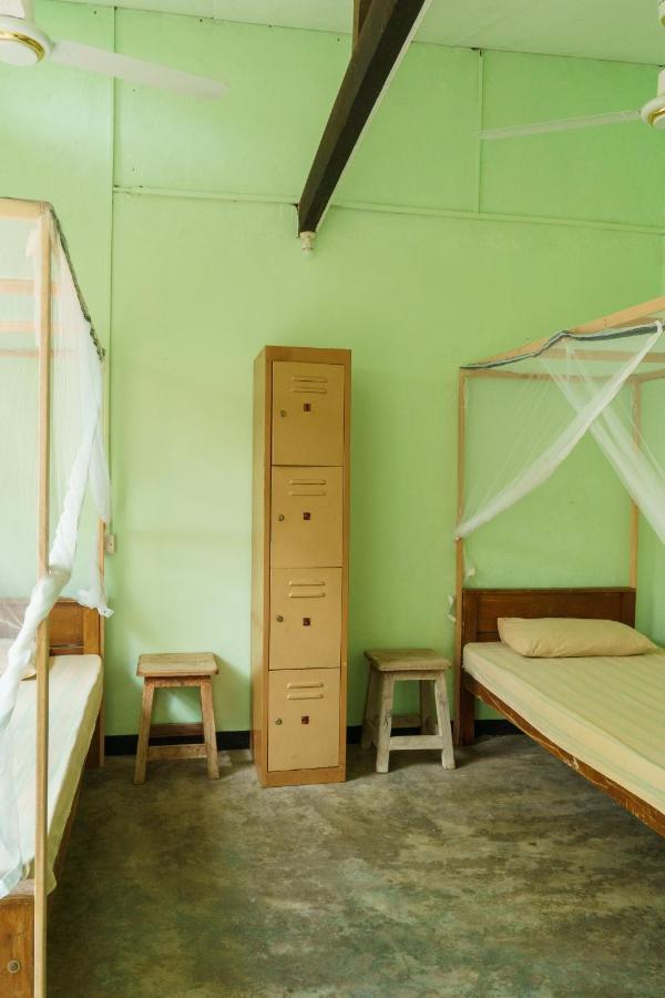 Little Bay Arugam Bay Hostel Bagian luar foto