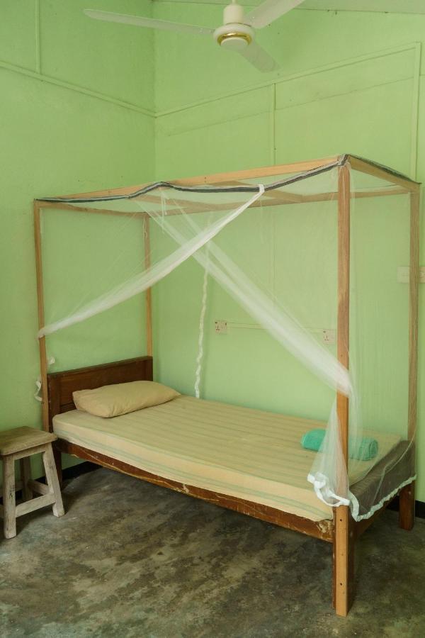 Little Bay Arugam Bay Hostel Bagian luar foto