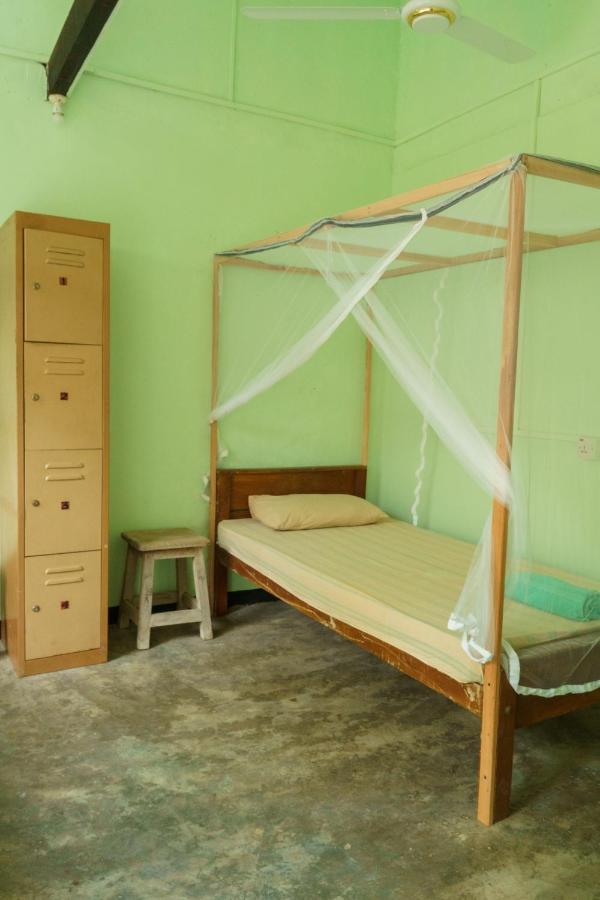 Little Bay Arugam Bay Hostel Bagian luar foto