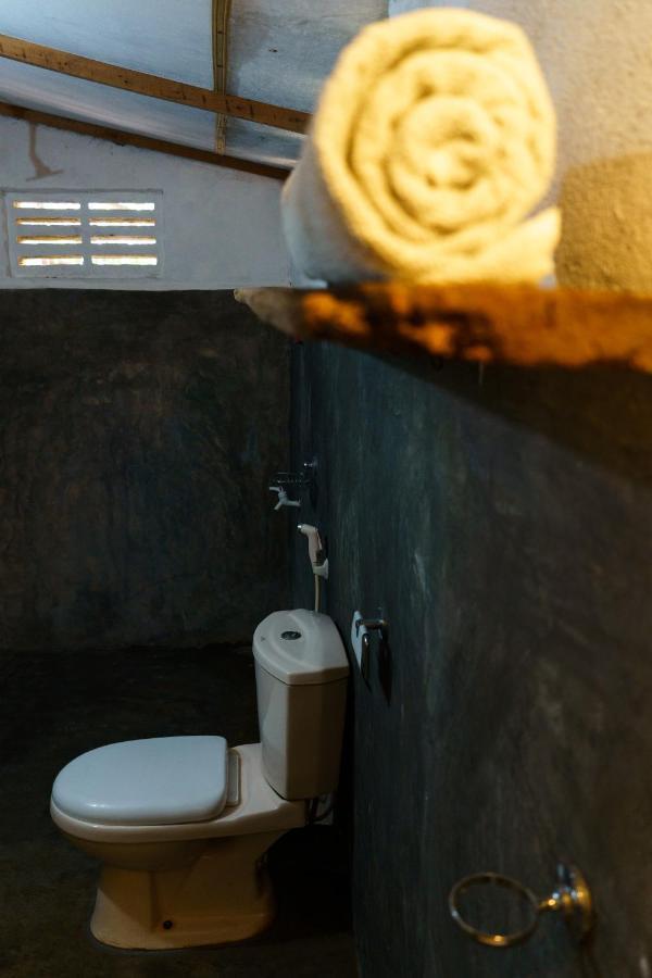 Little Bay Arugam Bay Hostel Bagian luar foto